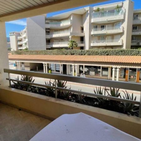 Confortable Appartement A קבלייר-סור-מר מראה חיצוני תמונה